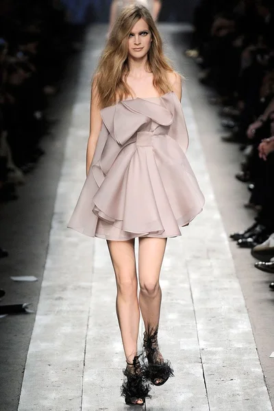 Look 4